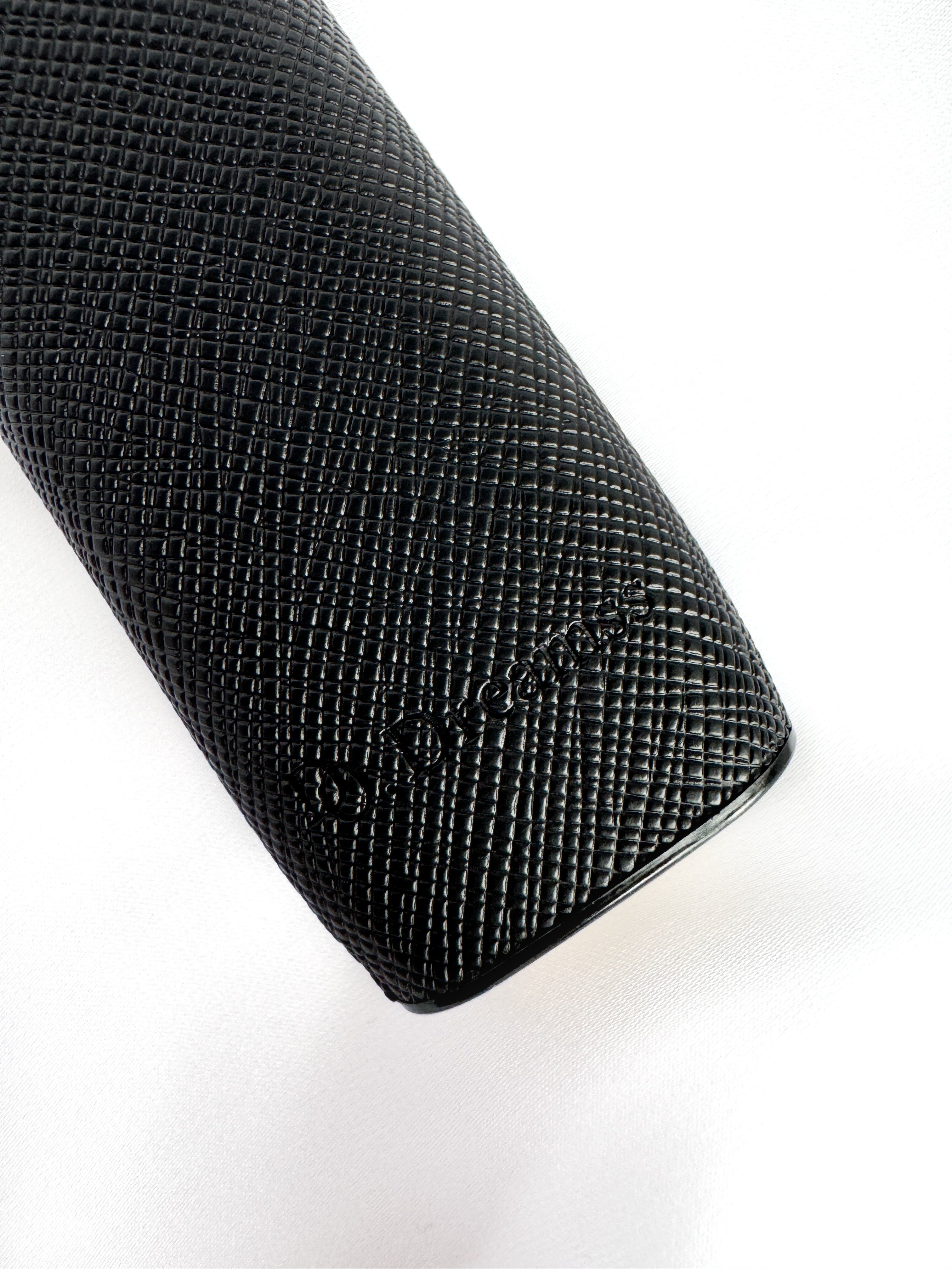 IQOS Iluma One Case "Elegant Black" - Do.Dreamss - Handmade Luxury Jewelry for Good Luck and Protection