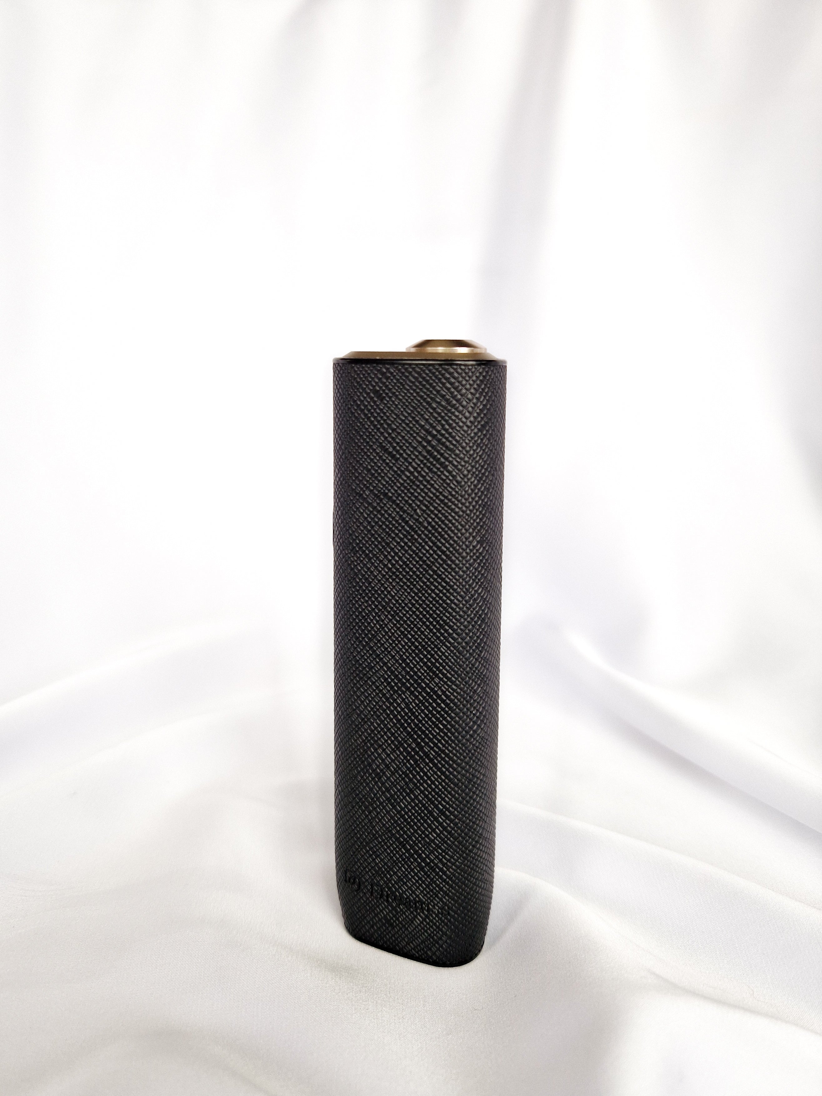 IQOS Iluma One Case "Elegant Black" - Do.Dreamss - Handmade Luxury Jewelry for Good Luck and Protection
